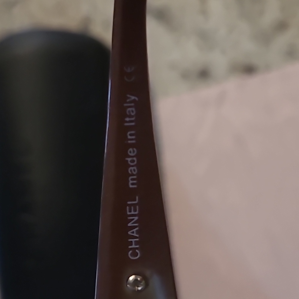 Sunglass - Picture 2 of 4